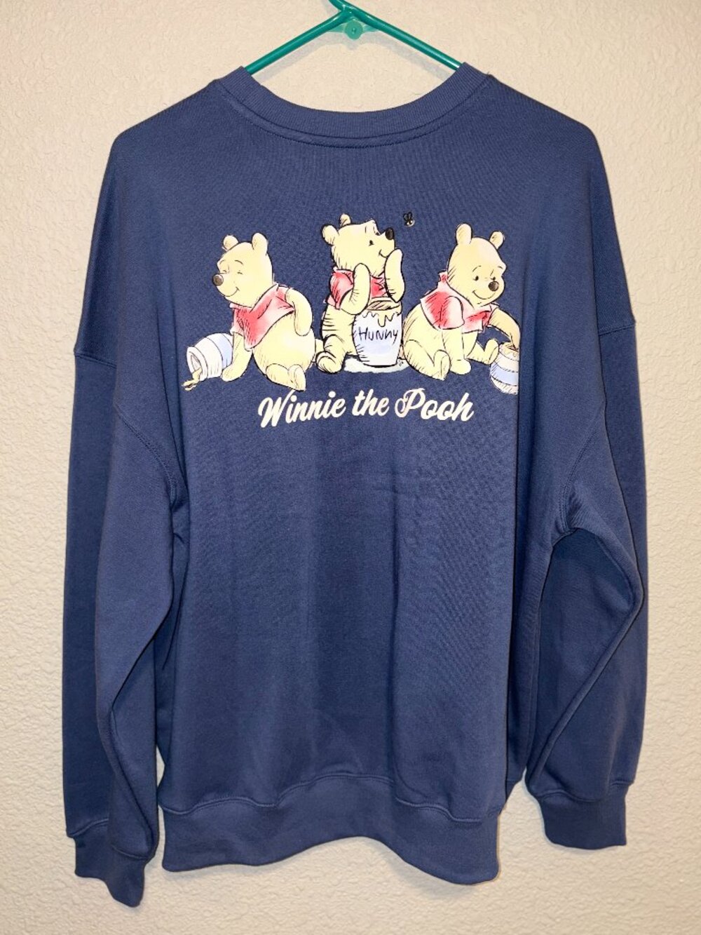 Disney Winnie the Pooh Graphic Sweatshirt Blue Crewneck Size M - Picture 1 of 4